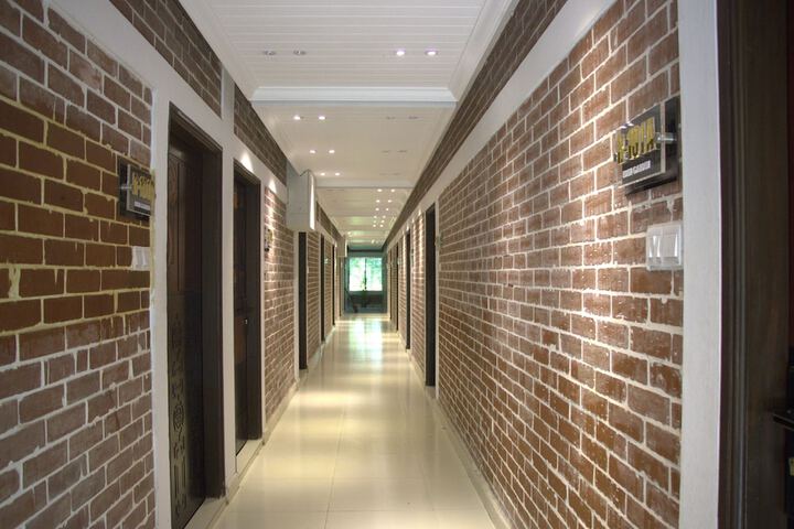 Ballroom/Hall 16 of 26