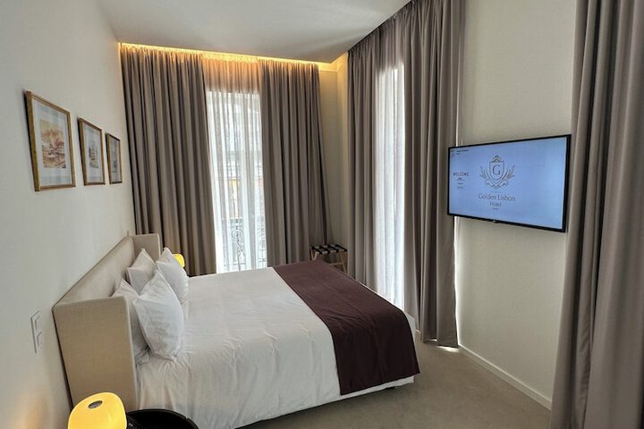 Room 33 of 105