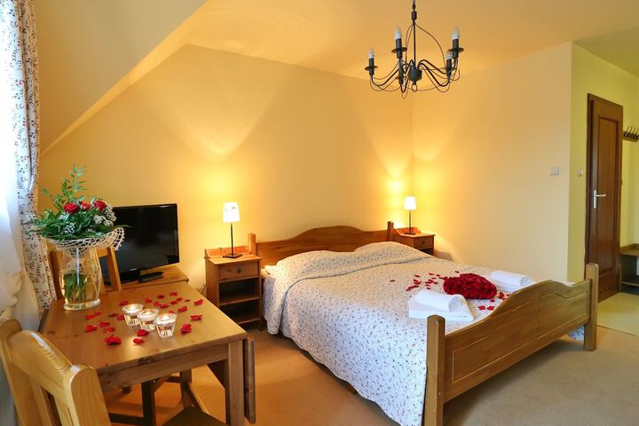 Room 10 of 25