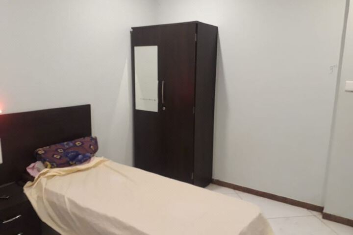 Hotel Way Wait