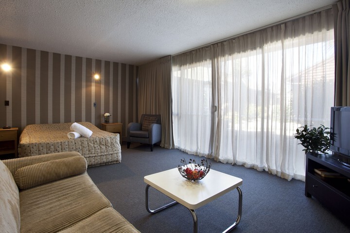 Room 17 of 74