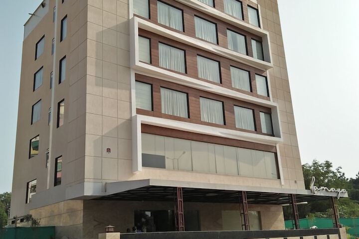 Hotel 11 of 12