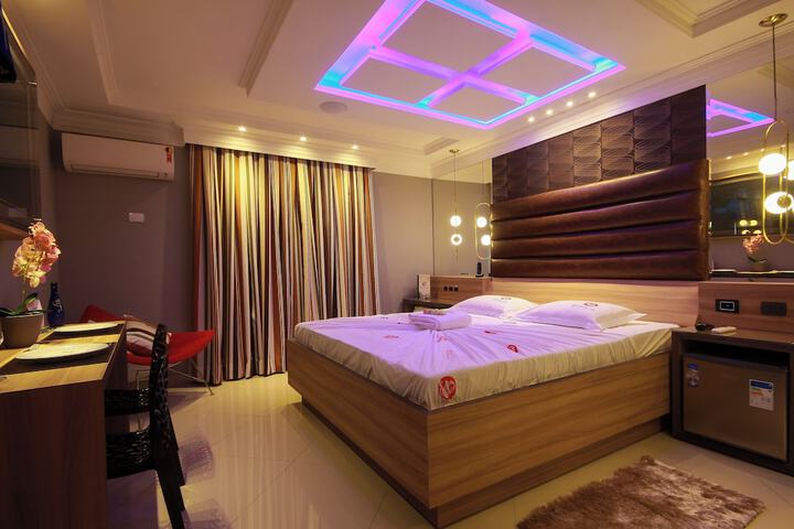 Room 8 of 62