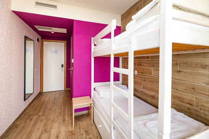 Room 36 of 68