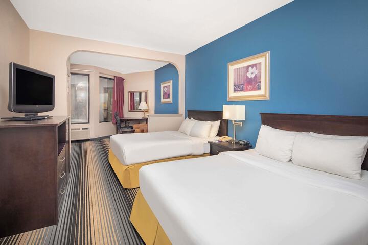 Room 5 of 18