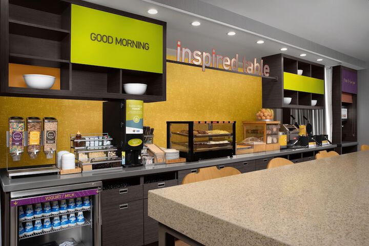 Breakfast/Coffee Service 35 of 38