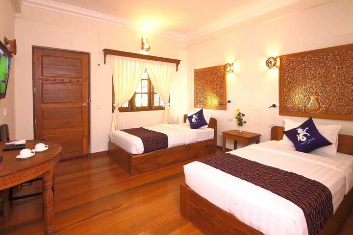 Room 4 of 40