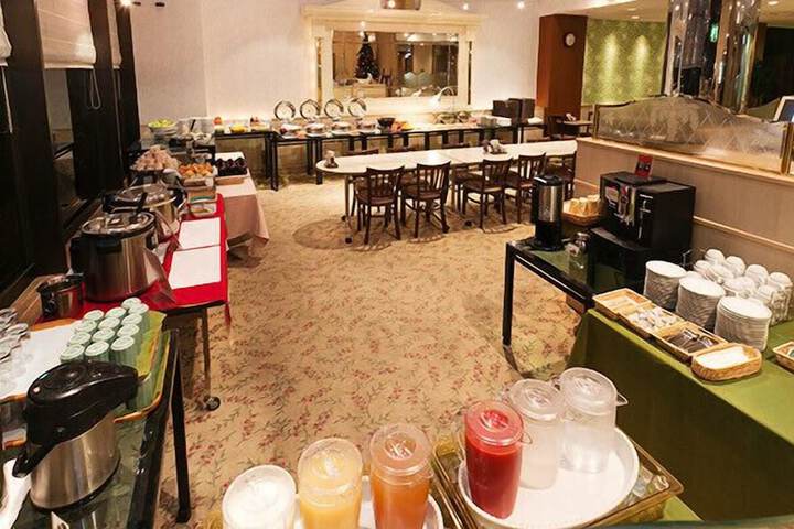 Dining Photos