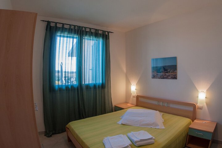 Room 6 of 21