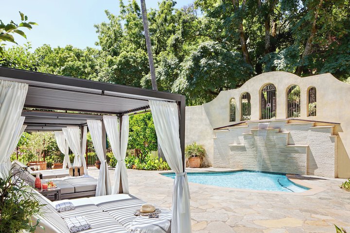 Pool waterfall