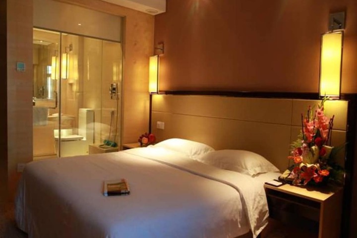 Room 21 of 54