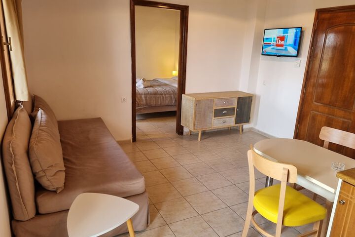 Room 82 of 157