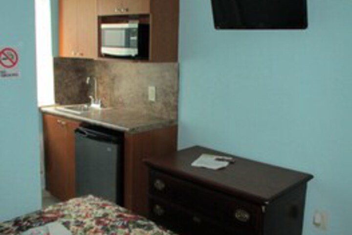 Room 9 of 15