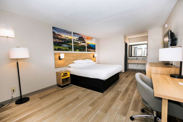 1 Double Bed Modern Room (13 of 28)