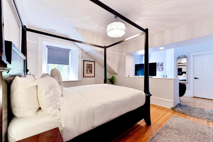 Double Deluxe Queen Bed (21 of 35)