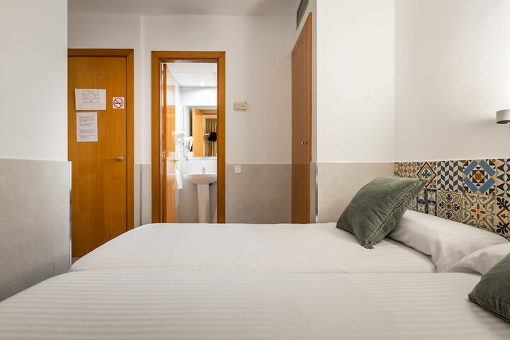 Room 8 of 26
