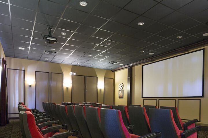 Entertainment 32 of 41