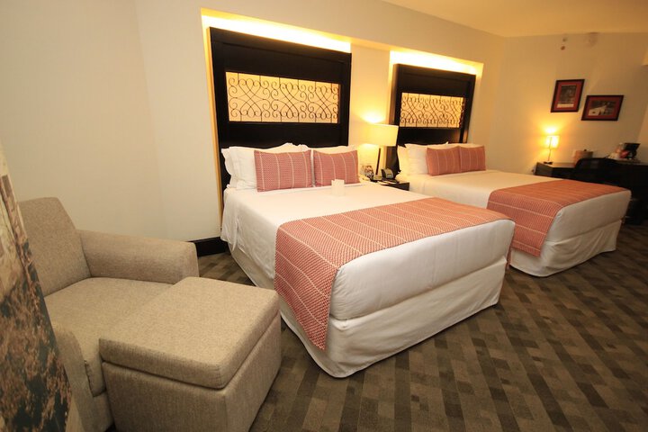 Room 9 of 121