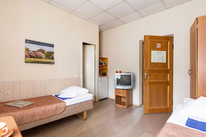 Room 15 of 32