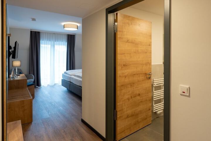 Room 39 of 65