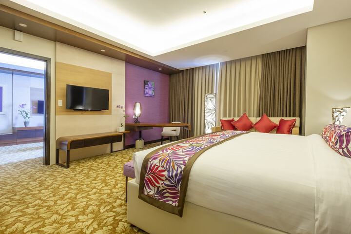 Room 10 of 49