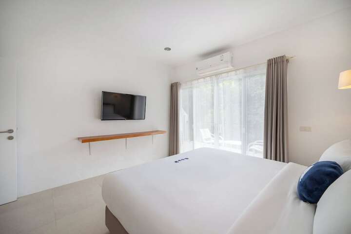 Room 16 of 64