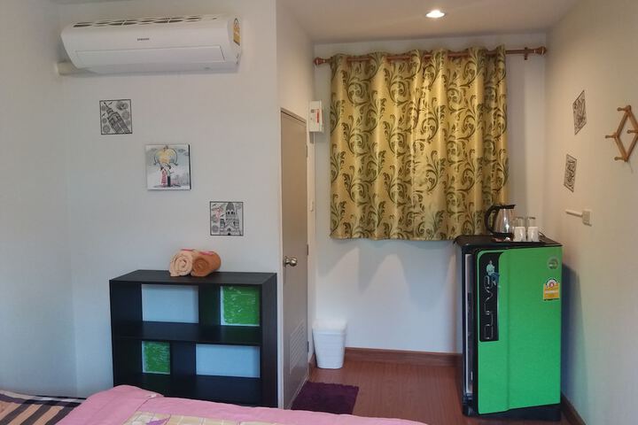 Room 11 of 22