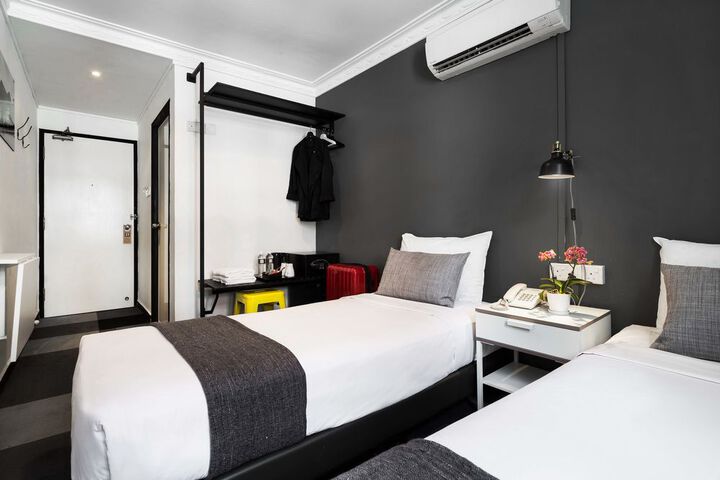 Room 22 of 37