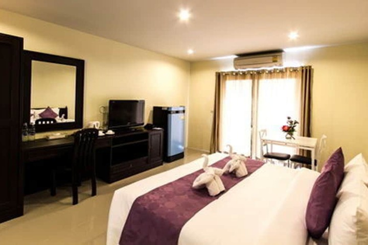 Room 2 of 11