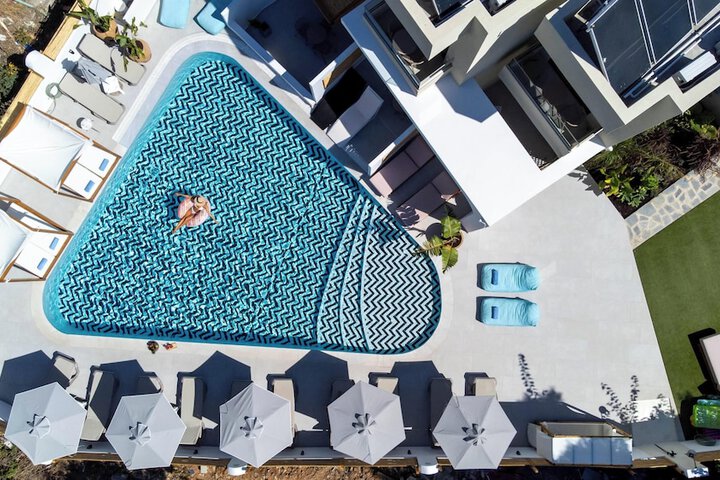 Pool 77 of 182
