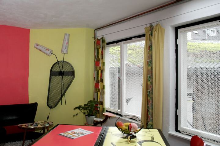 Room 16 of 36