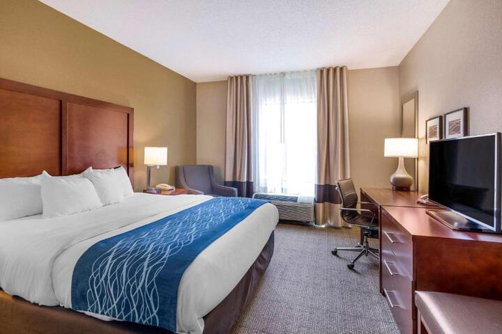 Double Deluxe King Bed