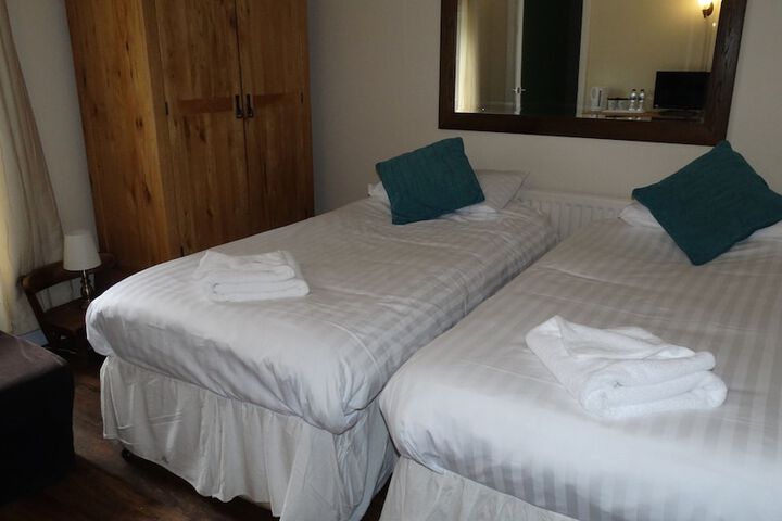 Room 8 of 26