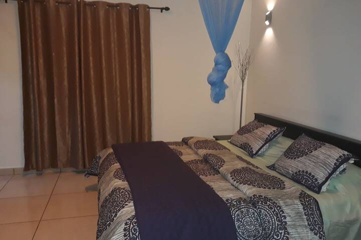 Room 5 of 42