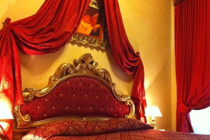 Room 10 of 53