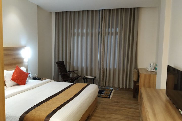 Room 21 of 50