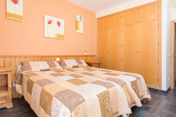 Room 4 of 18