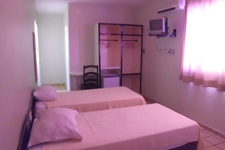Room 5 of 19