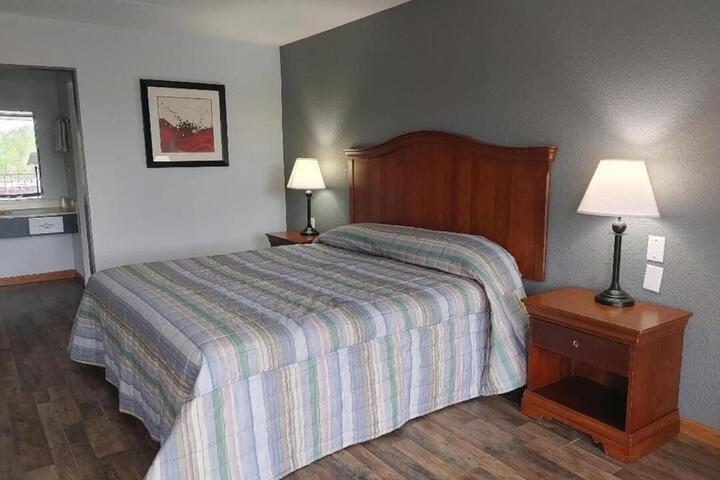 Standard | King Bed (9 of 9)