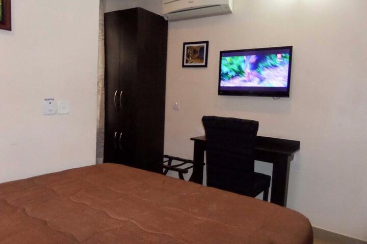 Room 13 of 60