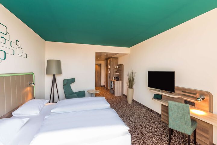 Room 14 of 42