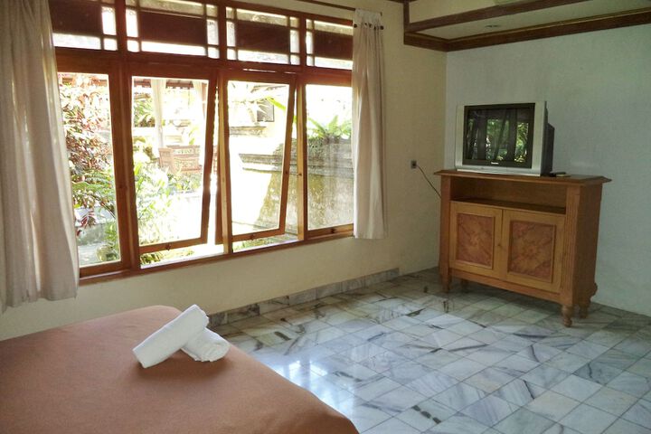 Room 6 of 65