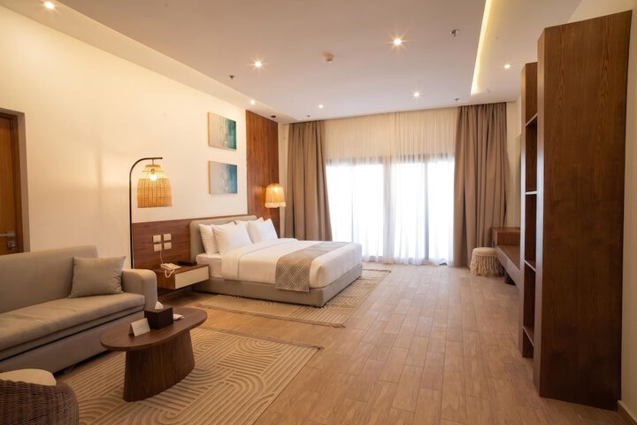 Room 51 of 146