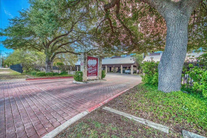 Property Grounds 29 of 43