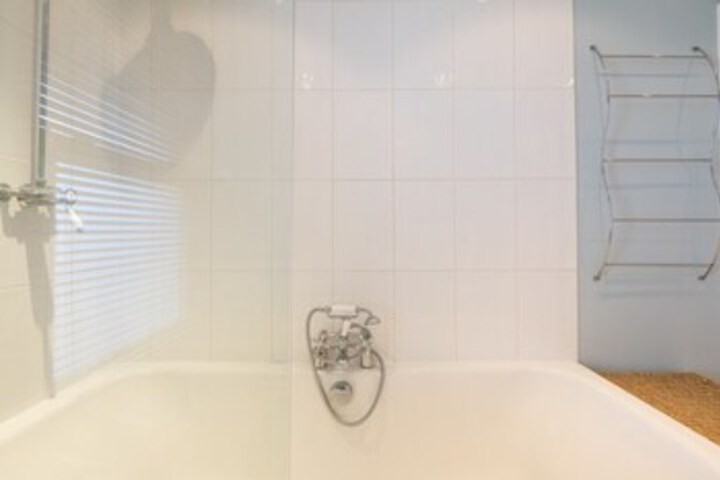 Room 3 of 44