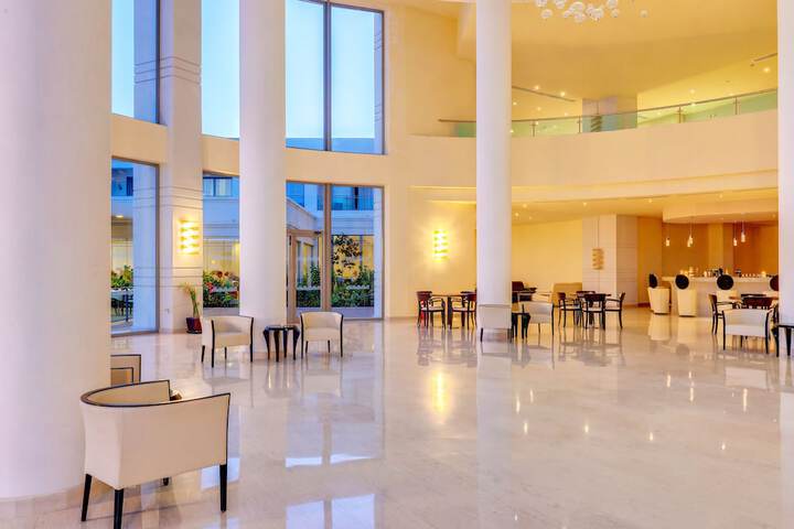 Guest Lobby