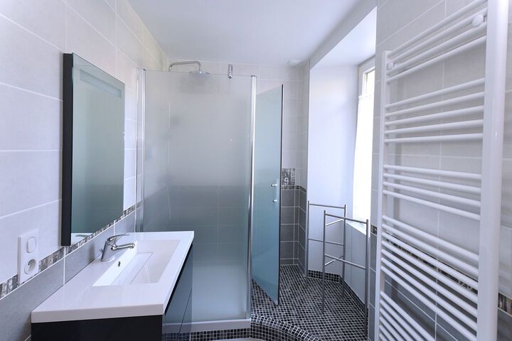 Room 2 of 15