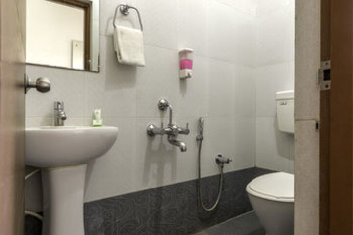 Room 3 of 22