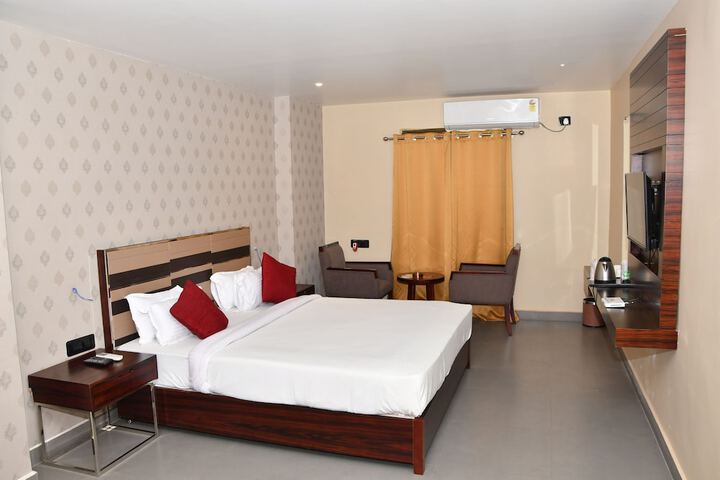 Room 14 of 25