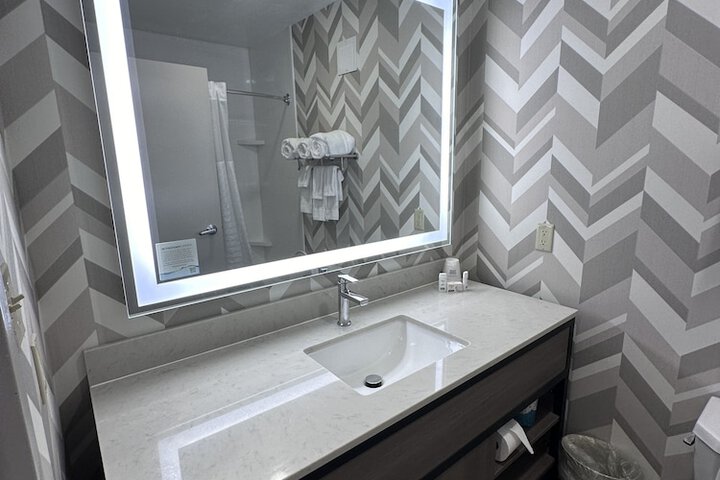 Room 15 of 21